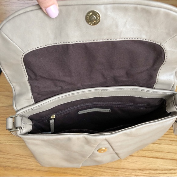 EUC Marc Jacobs Crossbody Messenger bag - Picture 3 of 8